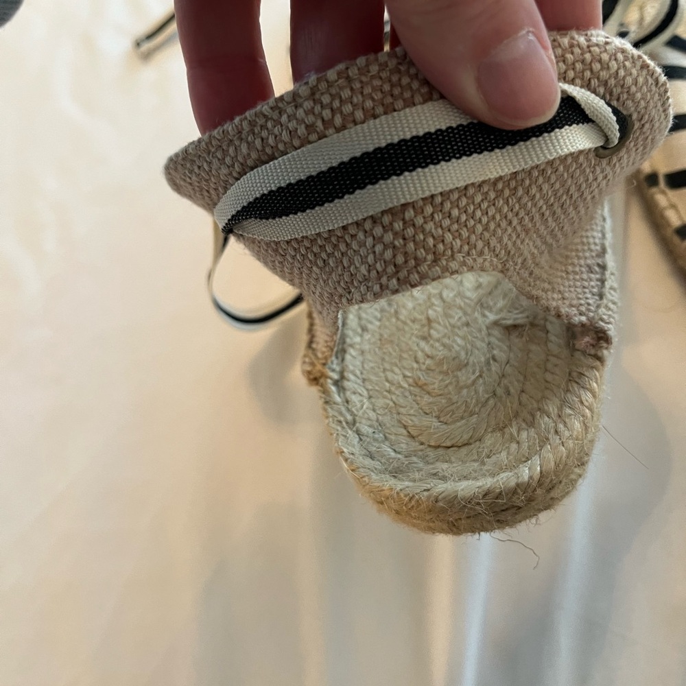 Soludos Black and White Striped Espadrilles - size 9 women’s strappy - Picture 9 of 11